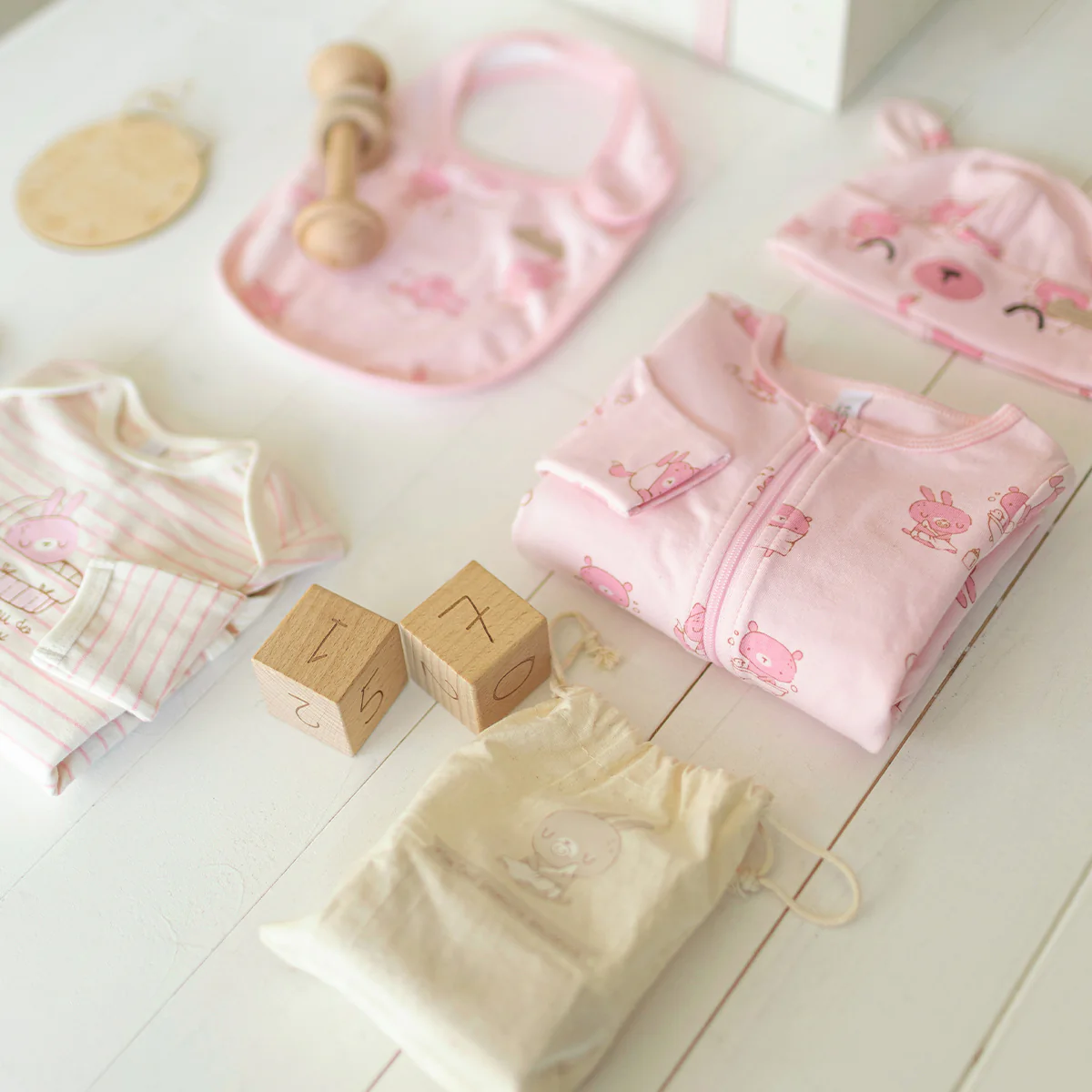 Coffret cadeau rose et crème « Le Classique » (8 pièces), naissance - Image 6