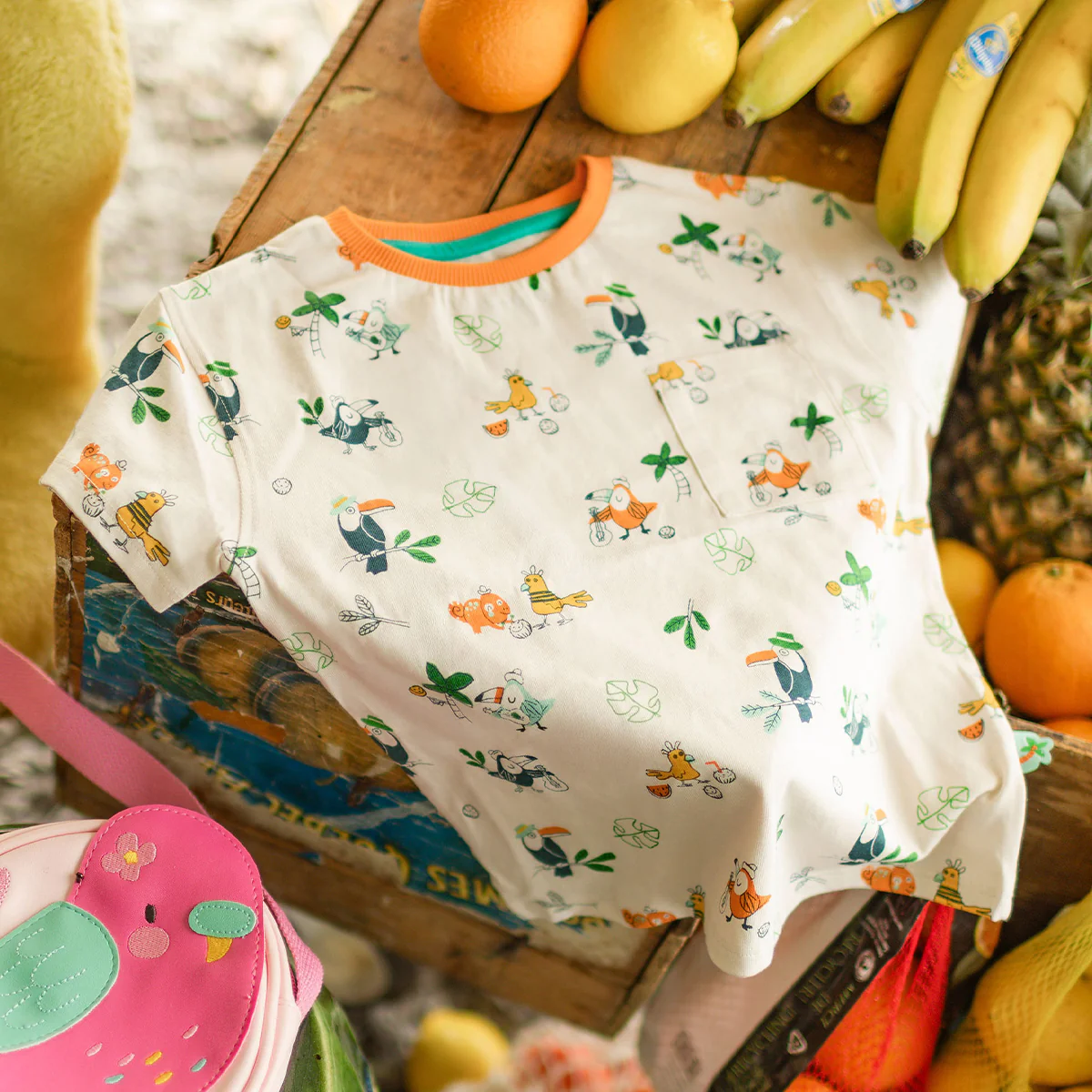 T-shirt beige à motifs d’oiseaux tropicaux, enfant - Image 4